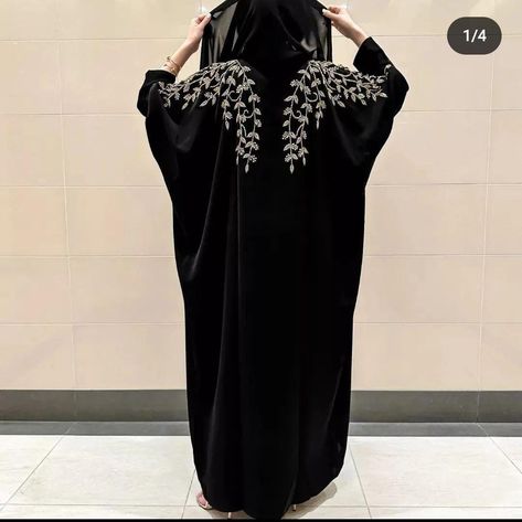 Zoom fabric abaya baigi style More information call or WhatsApp+918860665046 Black Abaya Outfit, Burkha Designs, Queen Wedding Dress, Abaya Designs Latest, Abaya Outfit, Fancy Short Dresses, Black Abaya, Hijab Trends, Womens Trendy Dresses