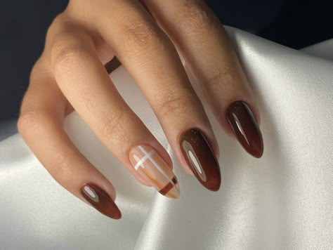 Fall Medium Length Nails, Fall Nails Ideas Autumn Checkered, November Nails Coffin, Brown Nails With Checker, Checkered Brown Nails, Nails For November Fall, Fall Nail Designs Almond, Fall Nails 2023 Almond, Plaid Brown Nails