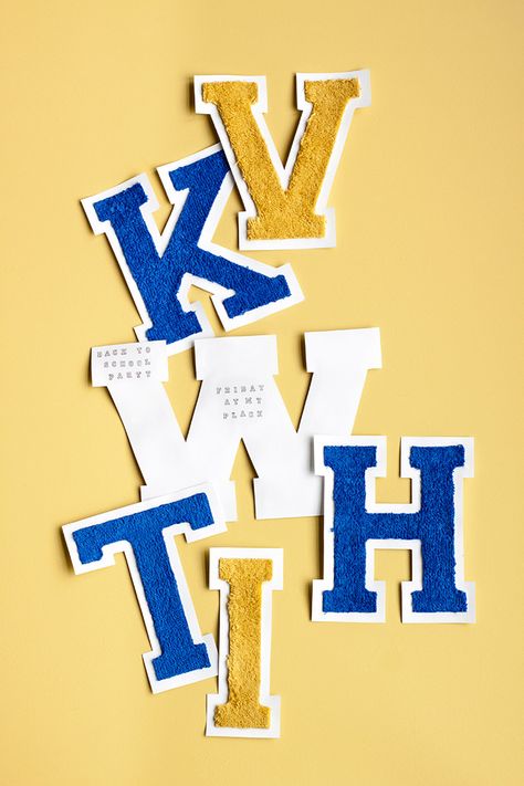 DIY Varsity Letter Party Invites | Handmade Charlotte Diy Varsity Letter, Diy Graduation Party Ideas, Sport Themed Crafts, Diy Graduation Party, Crafts 2023, Varsity Letters, Graduation Crafts, Diy Graduation, Graduation Party Ideas