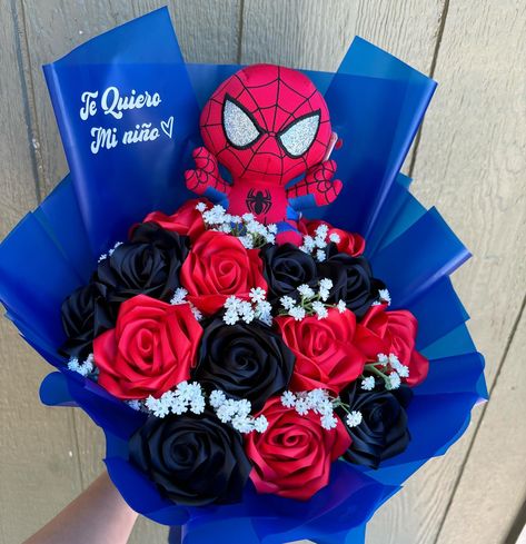 🕷️❤️.. . . . . . . . #spiderman #spidermanbouquets #smallbusiness #fypシ #explorepage #fyp #regalos Anniversary Bouquet For Him, Spiderman Ribbon Bouquet, Boy Flower Bouquet, Spiderman Quinceanera, Spiderman Quince, Flower Bouquet For Men, Spiderman Gift Ideas, Boyfriend Bouquet, Bouquet For Boyfriend