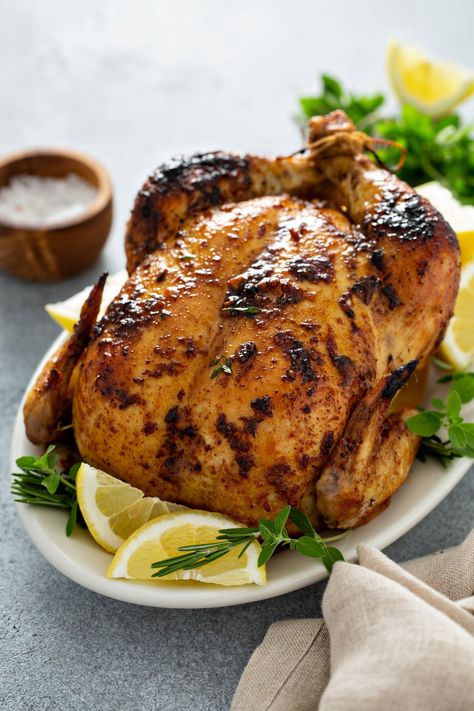 The best roasted chicken is flavorful, moist, tender, and so easy to make! You'll never cook chicken any other way! #recipe #chicken #whole #roasted Whole Chicken In Oven, Whole Chicken Recipes Oven, Best Roasted Chicken, Mediterranean Foods, Chicken Roasted, Trini Food, Oven Chicken Recipes, Whole Chicken Recipes, Recipes Oven