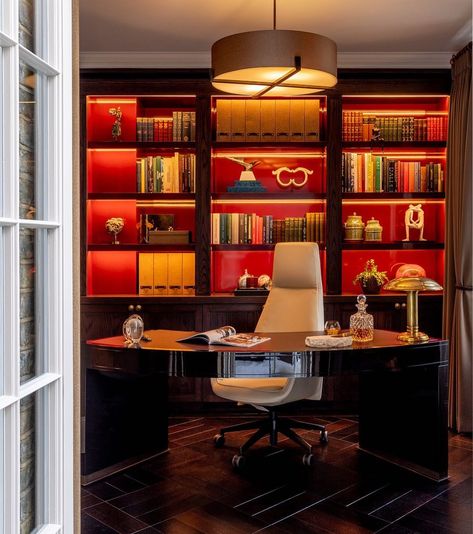 Red And Gold Office Decor Ideas, Red Home Office, Burgundy Library Room, Red Office Design, Dark Red Office, Red Library, Red Office Interior Design, Red Office Design Interiors, Maroon Library