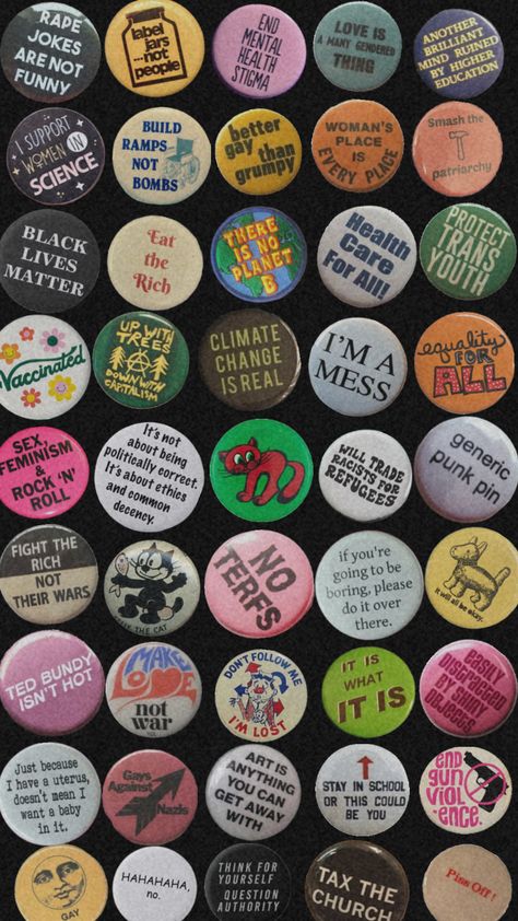 Pin Ideas Button Punk, Pin Maker Ideas, Cute Button Pin Ideas, Pin Prints, Pin Design Ideas, Punk Buttons, Ig Icons Highlights Aesthetic, Rock Vibes, Pin Inspiration