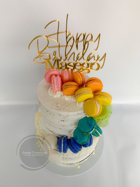 Birthday Cake Ideas Macaroons, Cake With Maccarone On Top, Macaroon Cakes Birthday, Maccarone Cake, Birthday Cake With Macarons On Top, Macaroon Birthday Cake, Macaroon Cake, Tiered Cakes Birthday, 40th Birthday Cakes