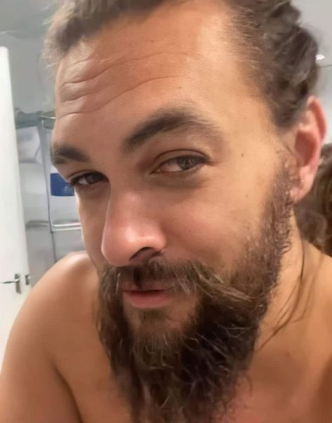 Jason Momoa Selfie, Jason Momoa Kids, Jason Momoa Hair, Jason Momoa Body, Jason Momoa Shirtless, Jason Momoa Aquaman, Shopping Pictures, Cool Nike Wallpapers, Long Hair Tips