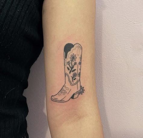 Tattoo For Parents Alive, Cowboy Flower Tattoo, George Strait Tattoos, Cowboy Boot Tattoo Traditional, Dolly Parton Inspired Tattoo, Texas Theme Tattoo, Boot Tattoos For Women, Cowboy Hat And Boots Tattoo, Cowboy Boots Tattoo For Women