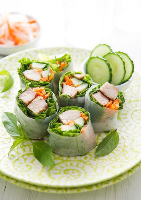 Vietnamese Fresh Spring Rolls, Rice Paper Spring Rolls, Chicken Spring Rolls, Recipes Salads, Box Lunches, Fresh Spring Rolls, Spring Roll Recipe, Eggplant Parmesan, Summer Rolls