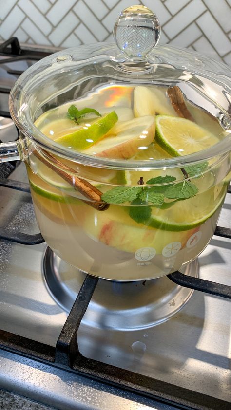 Clear Glass Simmer Pot, Lime Simmer Pot, Glass Simmer Pot, Smell Hacks For Home, Smell Good Products, Comfort Home Decor, Simmering Pot, Apartment 2023, Simmer Pots