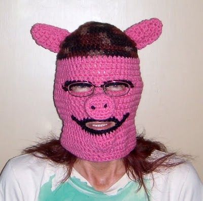 Weird Crochet Hat, Robber Masks, Wierd Crochet, Crochet Funny Hats, Weird Crochet Ideas, Funny Crochet Hats, Pig Crochet Hat, Cursed Crochet, Crochet Pig Hat