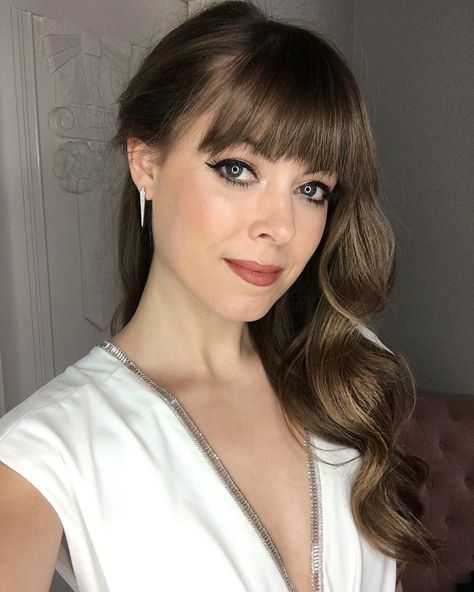 5,719 Likes, 131 Comments - Jenny Cipoletti (@margoandme) on Instagram: “Having an Old Hollywood glamour moment for Oscars parties tonight thanks to @glamsquad 💫 #Oscars…” Old Hollywood Hair, Hollywood Curls, Jenny Cipoletti, Bridal Hair Down, Pageant Hair, Formal Hairstyles For Long Hair, Guest Hair, Hollywood Hair, Wedding Guest Hairstyles