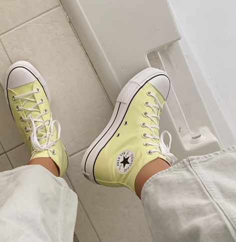 Pastel Yellow Sneakers, Mustard Platform Converse, Yellow Converse Sneakers With Laces, Pastel Yellow Converse, Light Yellow Converse, Yellow Converse Aesthetic, Yellow Platform Converse, Converse Platform High Top, All Star Yellow