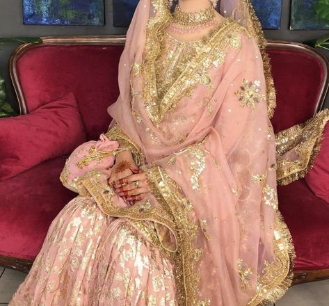 Tea Pink Nikkah Dress, Pink Gharara Pakistani Bridal, Pink Nikkah Dress, Nikkah Jewelry, Nikah Ideas, Pink Gharara, Nikkah Bride Dress, Nikkah Outfit, Dupatta Draping