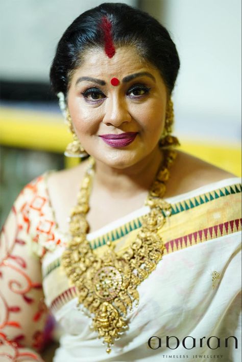 Natya Mayuri Sudha Chandran looks graceful celebrating Onam adorning jewels from Abaran. Sudha Chandran, Vatika Hair Oil, Beautiful Neck, Surbhi Chandna, Movie Cast, Hot Women Dress, Aishwarya Rai, Beautiful Women Over 40, Actress Pics