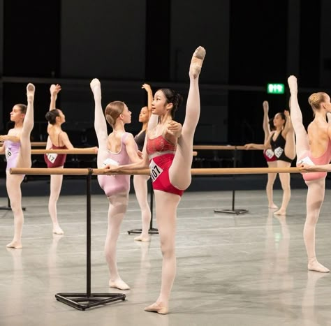 Ballet Competition, Ballet Stuff, Dancers Body, Performing Arts School, Dancer Lifestyle, Ballet Pictures, Dance Aesthetic, 2023 Aesthetic, Ballet Aesthetic