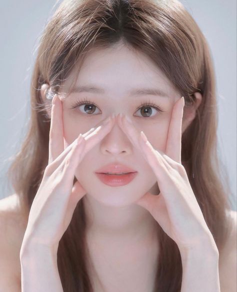 Korean Clean Girl Makeup, Natural Beauty Face, Middle School Hairstyles, Makup Looks, No Makeup Makeup Look, Clean Girl Makeup, Korean Makeup Look, No Makeup Makeup, Natural Beauty Makeup