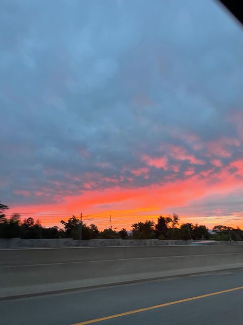 Denver Aesthetic, Beautiful Sky Pictures, Colorado Sunset, Pretty Sunsets, Places Pictures, Sunset Rose, Colorado Denver, Aesthetic Vsco, Pretty Skies