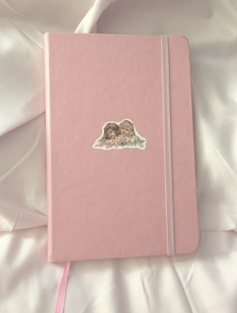 Vanity Inspo, Tout Rose, Pretty Journals, Mia 3, Cute School Supplies, Journal Aesthetic, Soft Girl, Journal Inspiration, Pink Aesthetic