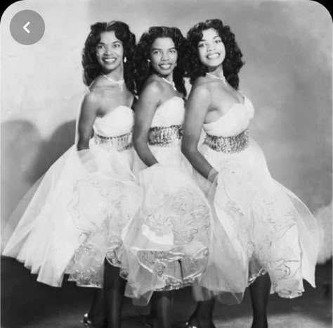 Idda Van Munster, Vintage Black Glamour, Three Women, Look Retro, Black Hollywood, Moda Vintage, White Dresses, African American Women, Black American