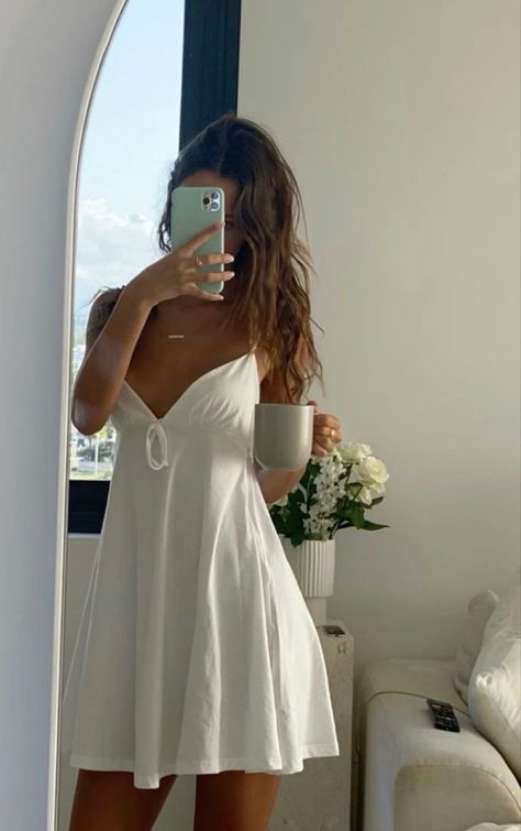 Cute Night Dress Sleep, Cute Night Outfits Sleep, Cute Nightdress, Casual Dresses Aesthetic, Sleep Dress Outfit, Sleepwear Aesthetic, Sleeping Outfits, Leisure Outfits, Sleep Dresses