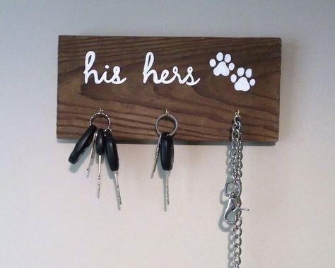 Dog Leash Hanger, Key Holder Diy, Dog Leash Hook, Dog Leash Holder, Woodworking Shows, Woodworking Business, Signs To Make, Leash Holder, Diy Wood Signs