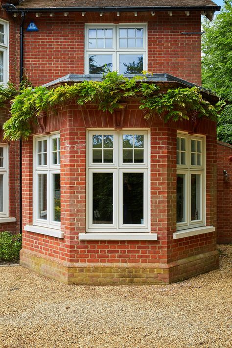 Brick Bay Window, House With Bay Window Exterior, Bay Window Exterior Ideas, Bay Window Ideas Exterior, Cottage Homes Interior, Bay Window Exterior, Wisteria Cottage, Bay Window Design, Brick Colour