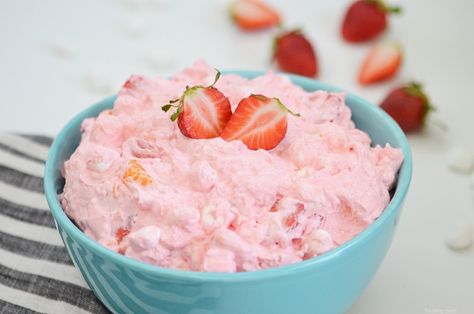 Jello Cottage Cheese Salad, Strawberry Cottage Cheese, Fancy Salad, Baked Bean Casserole, Gelatin Desserts, Cottage Cheese Dessert Recipes, Perfect Baked Chicken Breast, Perfect Baked Chicken, Cheese Salad Recipes