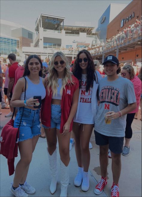 Nebraska gameday outfit inspo Husker Game Day Outfit, Nebraska Game Day Outfit, Husker Outfit, Baseball Fits, Nebraska Huskers Football, Husker Football, Nebraska Football, College Gameday, Football Game Outfit