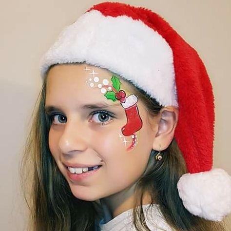 Xmas Face Painting Kids Easy, Santa Face Painting, Santa Claus Face Painting, Christmas Kids Face Painting, Christmas Facepainting Ideas, Xmas Face Painting Kids, Face Painting Ideas For Kids Christmas, Christmas Tree Face Paint, Xmas Face Painting