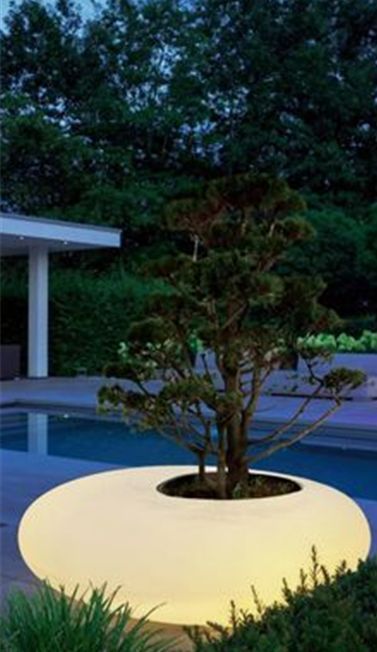 Modern Garden Lighting, Outdoor Lighting Design, Modern Outdoor Spaces, Deco Jungle, Outdoor Garden Lighting, Backyard Lighting, Garden Architecture, Outdoor Gardens Design, Salou