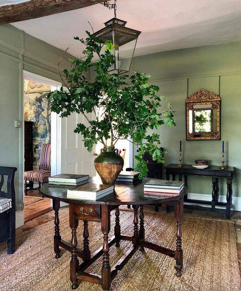 Breakfast Room Green, Borrowed Light, Green Dining Room, Room Green, Grey Dining Room, English Decor, Farrow And Ball Paint, Farrow And Ball, Grey Dining