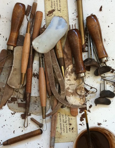 Ceramic Tools, Heath Ceramics, Ceramic Techniques, Room Deco, Organic Forms, Pottery Tools, Pottery Techniques, Old Tools, Clay Tools