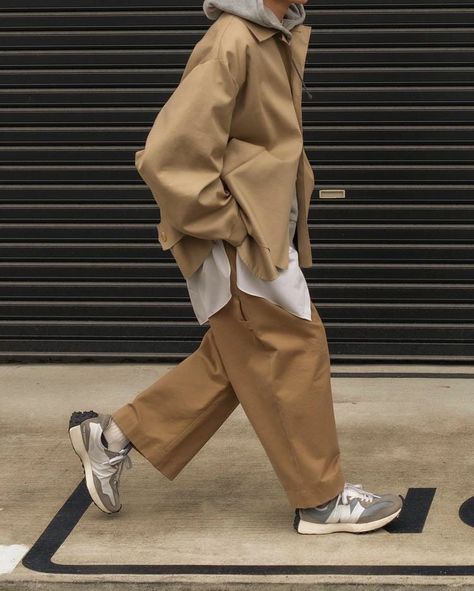 Oversize Outfit, Japan Fashion Street, New Balance Outfit, Genderless Fashion, Studio Nicholson, Urban Lifestyle, Japanese Streetwear, Japanese Street Fashion, Streetwear Men Outfits