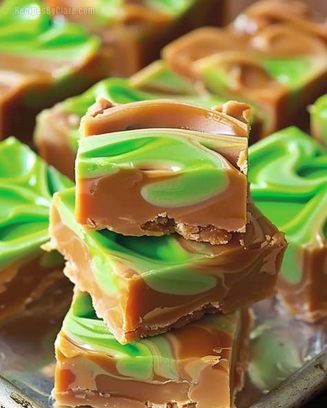 Enjoy the perfect blend of rich caramel and tart apple in this irresistible Caramel Apple Fudge Delight. A sweet treat for any occasion!