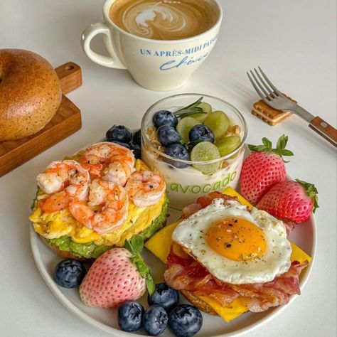 Healthy Food Menu, Healthy Food Inspiration, Makanan Diet, Healthy Food Dishes, Healthy Food Motivation, Healthy Lifestyle Food, Food Inspo, Breakfast Foods, Healthy Breakfast Recipes