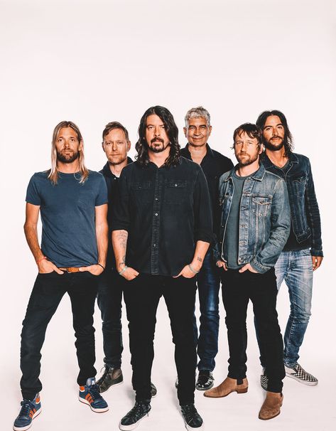 Foo Fighters Songs, Linda Perry, Foo Fighter, Foo Fighters Nirvana, Country Girl Problems, Taylor Hawkins, Zac Brown Band, Country Music Quotes, Country Girl Quotes