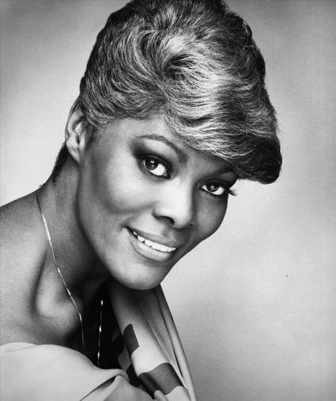 Dionne Warwick, Vintage Black Glamour, Black Actors, People Of Interest, Black Hollywood, Black Celebrities, 12 December, Women In Music, Black Music