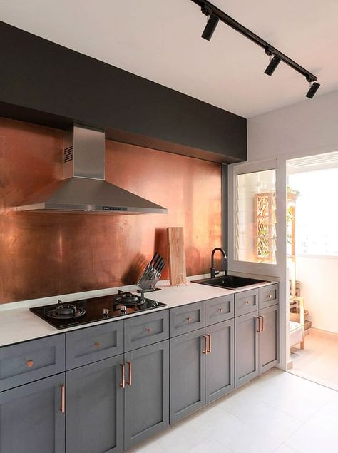 Get inspired with our COPPER KITCHEN BACKSPLASH IDEAS. These images showcase the very best ideas helping your creative juices flow...Read more #copperkitchenbacksplashideas #coppersplashbackkitchenbacksplashideas #coppertileskitchenbacksplashideas #kitchenbacksplashideaswithcopper #copperkitchentilebacksplashideas #copperkitchenaccentsbacksplashideas #copperbacksplashideas Japanese Kitchen Ideas, Copper Splashback, Copper Tile Backsplash, Copper Kitchen Backsplash, Backsplash Tile Design, Copper Backsplash, Copper Tiles, Kitchen Backsplash Designs, Kitchen Backsplash Ideas