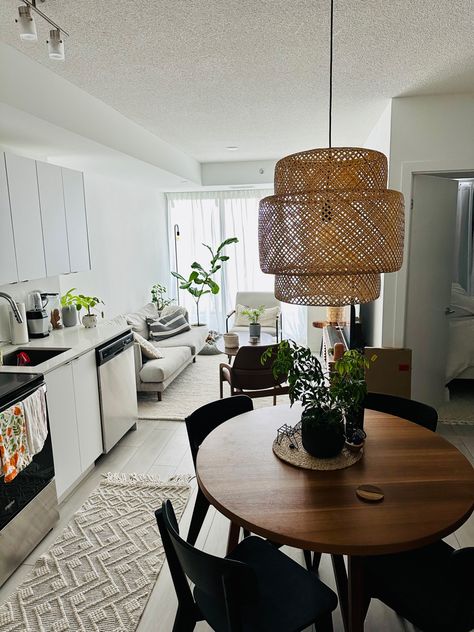 Small Condo Aesthetic, Dinning Room Ideas Small Apartments, Small Condo Living Room, Condo Styling, Condo Dining Room, Condo Aesthetic, Living Room With Dining Table, Montreal Apartment, Small Condo Living