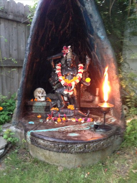 Home Shrine of a Kali devotee in Ferndale Michigan Kali Ma Altar, Kali Altar, Hindu Shrine, Hindu Altar, Devi Kali, Home Shrine, Ferndale Michigan, Wild Pictures, Ma Kali