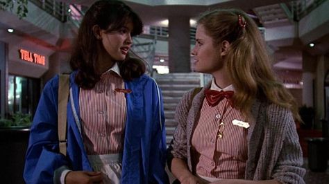 Phoebe Cates Fast Times, Amy Heckerling, Robert Lindsay, Fast Times At Ridgemont High, Jennifer Jason Leigh, 80’s Aesthetic, 80s Outfits, Phoebe Cates, Carrie White