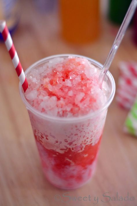 Raspados Recipe, Mangonada Recipe, Malta Food, Vodka Recipes Drinks, Snow Cone Syrup, Shave Ice, Colombian Food, Watermelon Recipes, Snow Cones