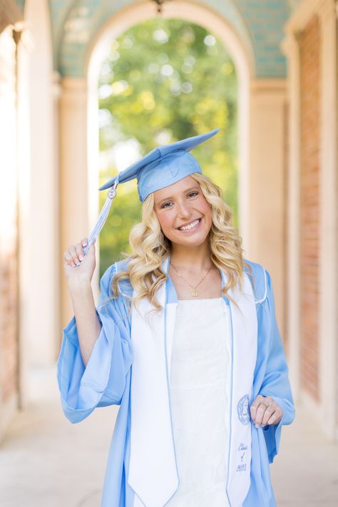 College graduation marks the end of an era and the beginning of an exciting new chapter in life. As a Raleigh college and high school senior photographer, I get so excited to capture this momentous occasion for SO many amazing NC students! I am thrilled to share with you the senior photos of the sweetest UNC Chapel Hill graduate, Julianna! Unc Chapel Hill Graduation Pictures, Unc Graduation Pictures, Unc Graduation, Grad Picture Ideas, College Grad Photos, Pics Poses, Grad Poses, Cap And Gown Photos, Nursing Graduation Pictures