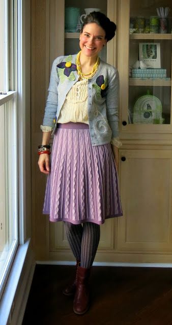 Romantic top, cardigan and a skirt. Grey, purple and yellow Professional Dress Outfits, Art Teacher Outfits, Cassie Stephens, Elementary Art Teacher, Net Tights, Librarian Style, Plus Size Dress Clothes, Teacher Wear, Womens Dress Clothes