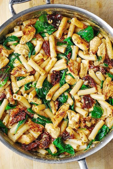 Asiago Chicken Pasta with Sun-Dried Tomatoes and Spinach Best Gluten Free Pasta, Asiago Chicken Pasta, Gluten Free Pasta Recipe, Caramelized Lemon, Asiago Chicken, Glutenfree Recipe, Pasta With Chicken, Lemon Recipe, Creamy Pasta Recipes