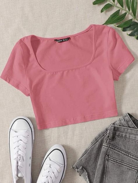 Blusas Crop Top, Light Pink Crop Top, Shein Basics, Light Pink Shirt, Hot Pink Tops, Casual Cap, Crop Top Tees, Pink Crop Top, Crop Top Outfits