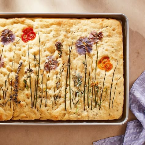 A nature-inspired dish pretty enough to be the centerpiece. Try Elizabeth Poett’s Herb Focaccia with Edible Flowers recipe. Herb Focaccia, King Ranch Chicken, Foccacia Bread, Edible Flowers Recipes, Bread Art, Focaccia Bread, Ranch Chicken, Flower Food, Fresh Bread