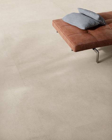 Greige Concrete Floors, Sand Concrete Floor, Sand Color Floor, Microcement Floor, Indoor Tile, Living Room Tiles, Beige Tile, Floor Edging, Hospital Design