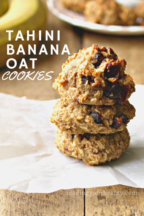 Date And Oat Cookies, Banana Date Cookies, Banana Oat Chocolate Chip Cookies, Banana Oat Chocolate Chip, Cookies With Walnuts, Oat Chocolate Chip Cookies, Healthy Biscuits, Banana Oat Cookies, Breakfast Oats