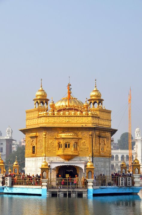 Golden Temple Hd Pics, Golden Temple Amritsar Hd Wallpaper, Golden Temple Hd Wallpaper, England Flag Wallpaper, Diya Photos, Golden Temple Wallpaper, Yantra Tattoo, Travel Wallpapers, Guru Nanak Photo