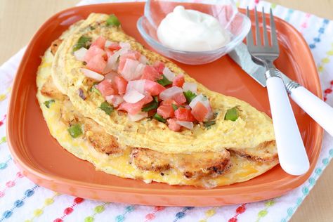 Loaded Chicken Fajita Omelette Recipe Chicken Fajita Omelette, Fajita Omelette, Protein Omelette, Fajita Seasoning Mix, Loaded Chicken, Hungry Girl Recipes, Under 300 Calories, Omelette Recipe, Chicken Fajita